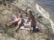 Любительское порно нудистов на пляже онлайн